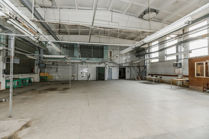 Industriālais parks Ziepniekalnā iznomā telpas bez apkures.  Telpām ir nepieciešams remonts. Rīga - foto 8