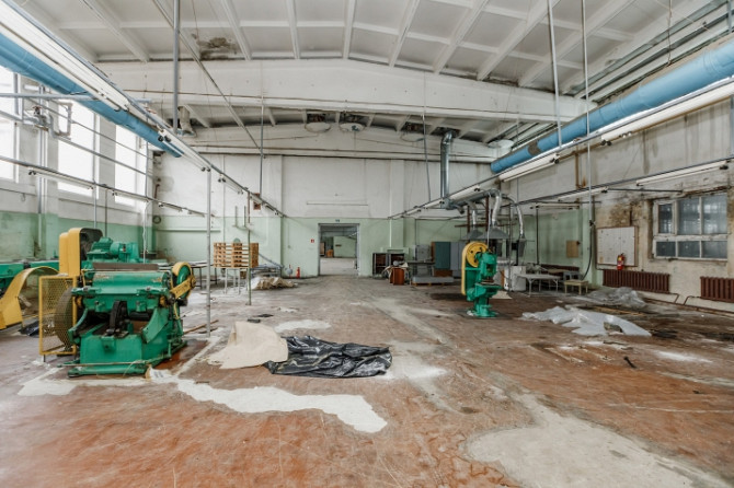 Industriālais parks Ziepniekalnā iznomā telpas bez apkures.  Telpām ir nepieciešams remonts. Rīga - foto 4
