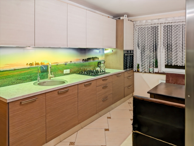 Продаётся просторная и уютная 3-комнатная квартира в самом сердце Плявниеков  В Рига - изображение 1