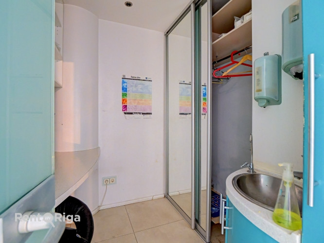 Telpas Jūsu skaistumkopšanas biznesam vai veikalam!  Priekšrocības: +Telpas un aprīkojums Rīga - foto 9
