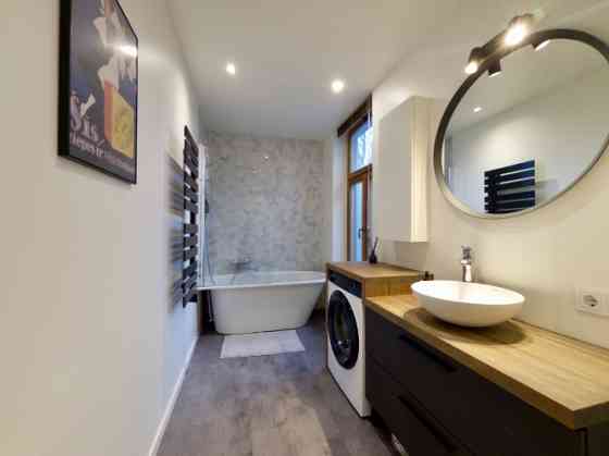 Продаётся светлая и просторная двухуровневая квартира площадью 120 м в Межапарке Rīga