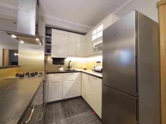 Продаётся светлая и просторная двухуровневая квартира площадью 120 м в Межапарке Rīga