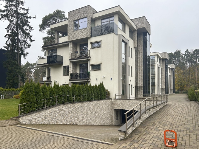 Gaišs un silts 3 istabu dzīvoklis Jūrmalā. Dzīvoklis atrodas koptā, mierīgā un drošā Jūrmala - foto 1