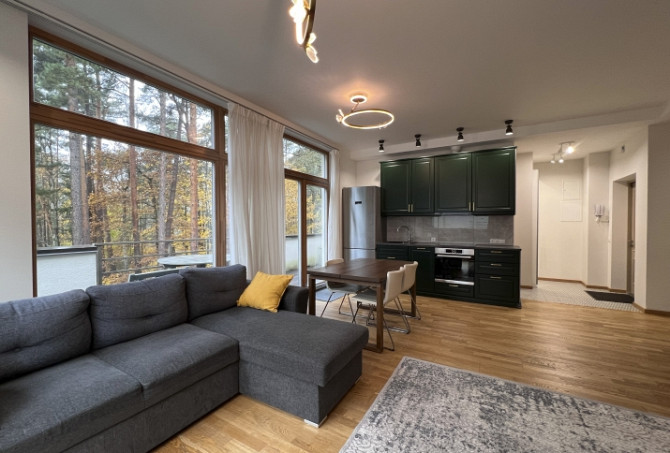 Gaišs un silts 3 istabu dzīvoklis Jūrmalā. Dzīvoklis atrodas koptā, mierīgā un drošā Jūrmala - foto 3