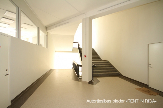 Помещение с раковиной на Югле, Бривибас гатве 403.  Помещение может быть Рига - изображение 5