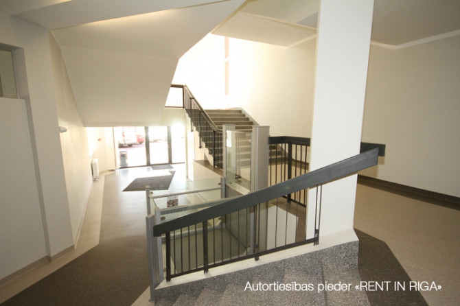 Помещение с раковиной на Югле, Бривибас гатве 403.  Помещение может быть Рига - изображение 4