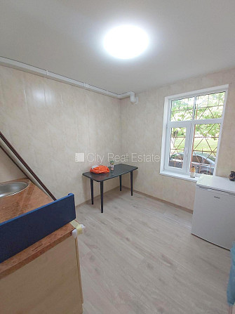 Renovēta māja, slēgts pagalms, iespēja nomāt autostāvvietu, apsargāta autostāvvieta, Rīga - foto 14