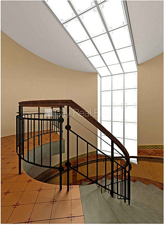 Фасадный дом, реновированный дом, вход с улицы, лестничная клетка после Рига - изображение 6