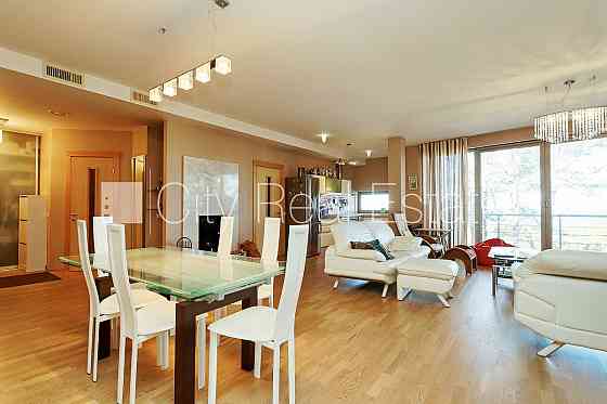 Проект - Forburga Nams (Форбурга Намс), фасадный дом, реновированный дом, зеленая Рига