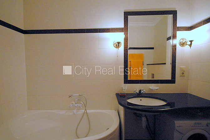 Дом во дворе, закрытый двор, место для машины, изолированные комнаты 3 шт., одна Юрмала - изображение 5