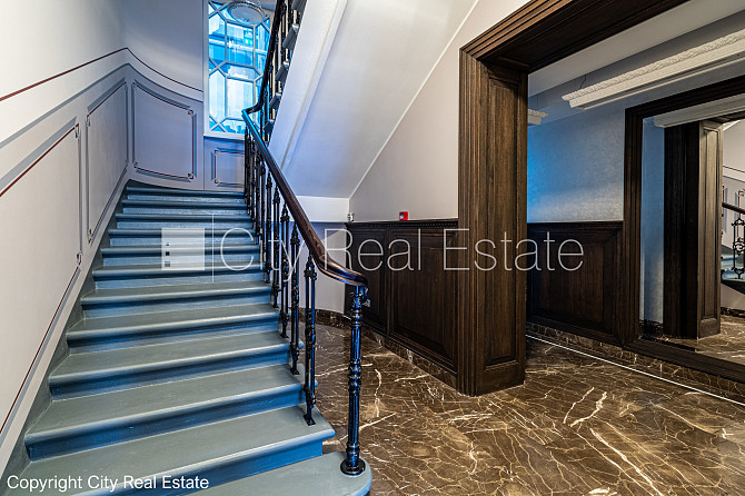Земля в собственности, фасадный дом, вход с улицы, лифт, лестничная клетка после Рижский район - изображение 13