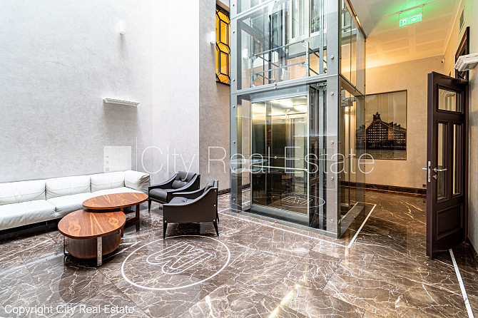 Земля в собственности, фасадный дом, вход с улицы, лифт, лестничная клетка после Рижский район - изображение 10