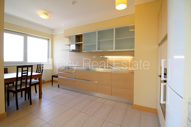 Земля в собственности, фасадный дом, вход с улицы, лифт, лестничная клетка после Рижский район - изображение 18