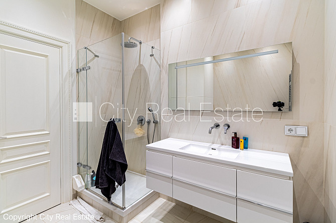 Земля в собственности, фасадный дом, вход с улицы, лифт, лестничная клетка после Рижский район - изображение 6