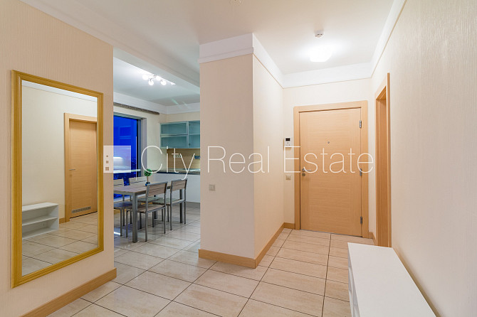 Jaunceltne, labiekārtota apzaļumota teritorija, slēgts pagalms, vieta vairākām automašīnām, Jūrmala - foto 4