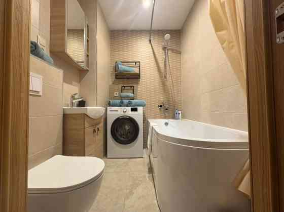 Доступна свежая, полностью меблированная квартира в тихом проекте на улице Рига