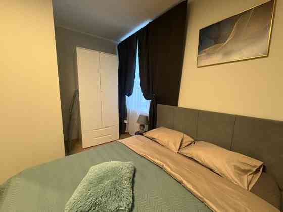 Доступна свежая, полностью меблированная квартира в тихом проекте на улице Рига