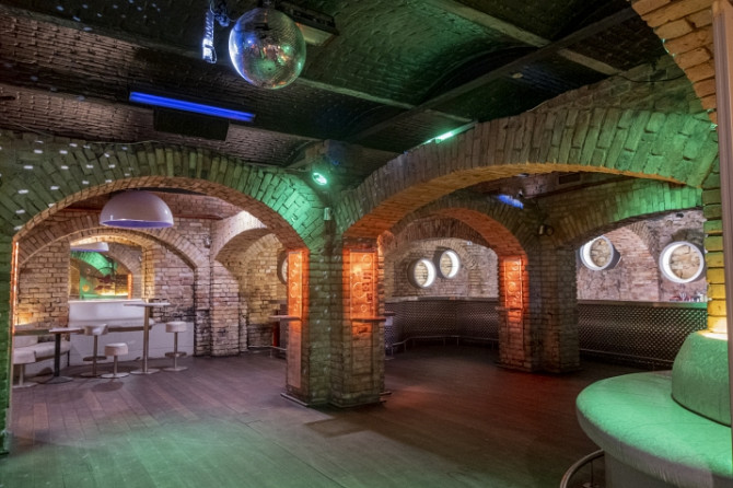 Nomai pieejamas Kaļķu vārtu kluba telpas pašā Vecrīgas sirdī.  Telpas ir pilnībā Rīga - foto 4