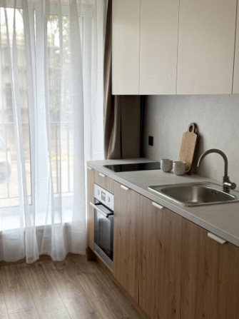 Ilgtermiņa īrei pieejams studio tipa dzīvoklis.  Pārdomāts dzīvokļa plānojums, kas sastāv no koridor Рига - изображение 2