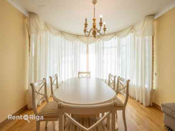 Продается красивый дом в Лиелупе с видом на реку. Тихий, окруженный природой Jūrmala