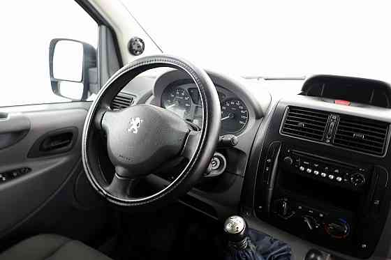 Peugeot Expert Passenger 2.0 HDi 88kW Tallina