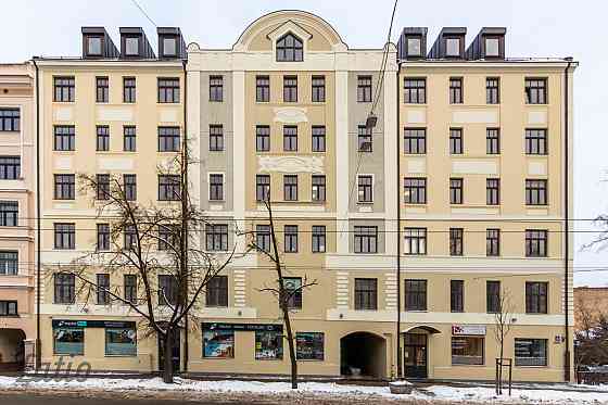 Pārdošanā kompakts 2 istabu dzīvoklis renovētā ēkā Rīgā. Tiek piedāvāts gaišs un funkcionāli plānots Rīga