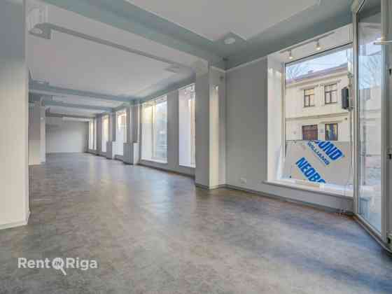 Просторные коммерческие помещения с витринными окнами, доступны для аренды Rīga