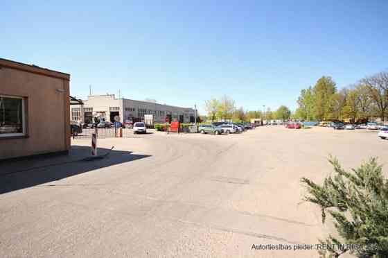 Biroja telpas industriālā parkā 2. stāvā.   Biroja telpas sastāv no diviem kabinetiem. Koplietošanas Rīga