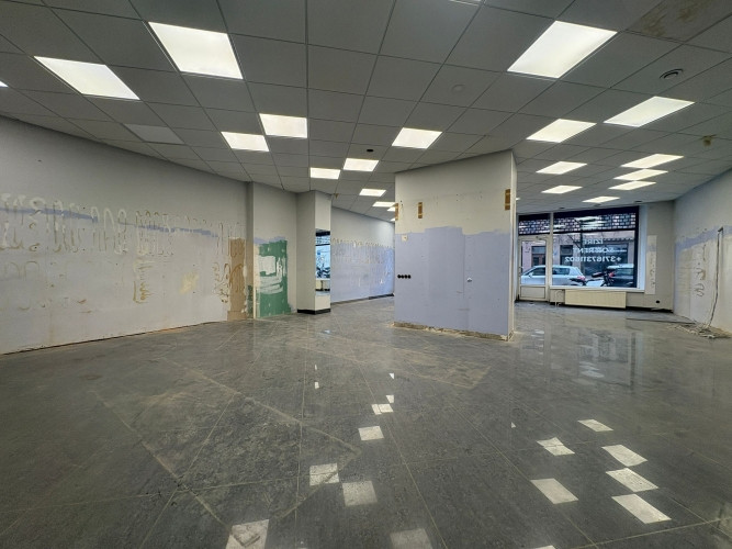 Tiek iznomātas veikala telpas Kr. Barona ielā 37. Ieeja no Ģertrūdes ielas puses. Telpas Rīga - foto 4