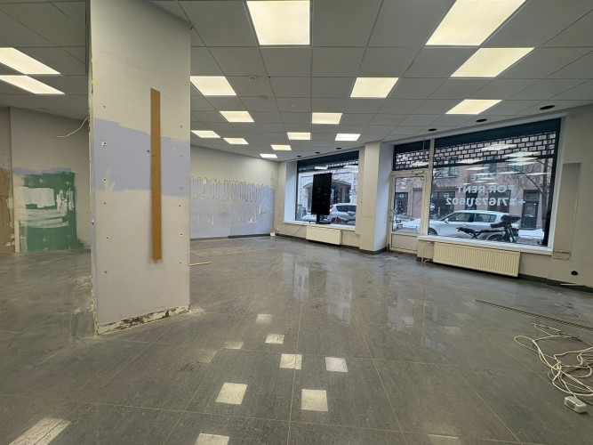 Tiek iznomātas veikala telpas Kr. Barona ielā 37. Ieeja no Ģertrūdes ielas puses. Telpas Rīga - foto 3