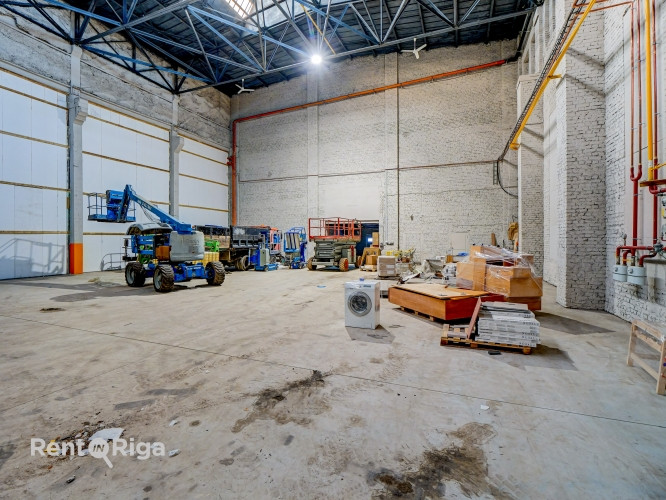Промышленные помещения с высокими потолками.   Бывшая территория "Рижского Рига - изображение 4