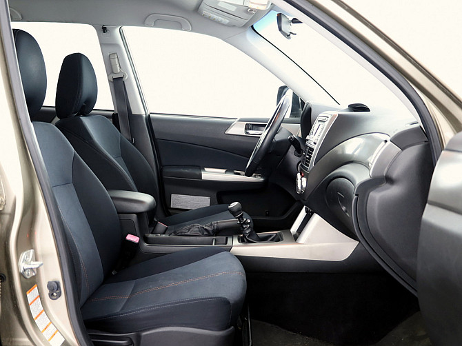 Subaru Forester Comfort AWD 2.0 TD 108kW Tallina - foto 6