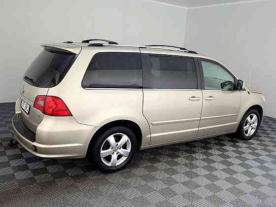 Volkswagen Routan Highline ATM 4.0 189kW Таллин