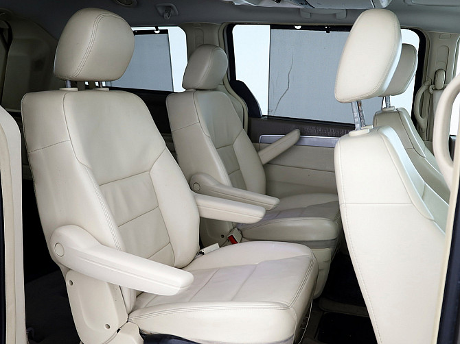 Volkswagen Routan Highline ATM 4.0 189kW Tallina - foto 7