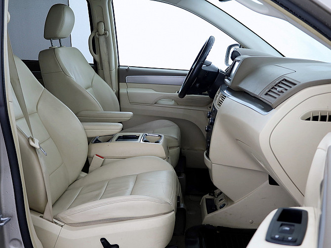 Volkswagen Routan Highline ATM 4.0 189kW Tallina - foto 6