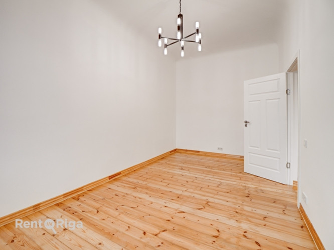 Продаётся элегантная 3-комнатная квартира в престижном и спокойном центральном Рига - изображение 4