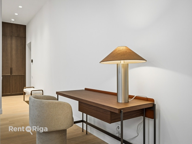 Piedāvājam jaunu elegantu dzīvokli renovētā ēkā pašā Rīgas centrā, preti parkam, pie Rīga - foto 5