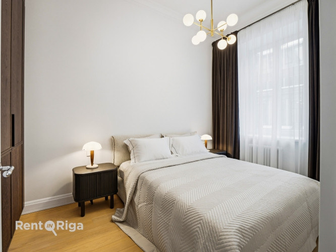 Piedāvājam jaunu elegantu dzīvokli renovētā ēkā pašā Rīgas centrā, preti parkam, pie Rīga - foto 7