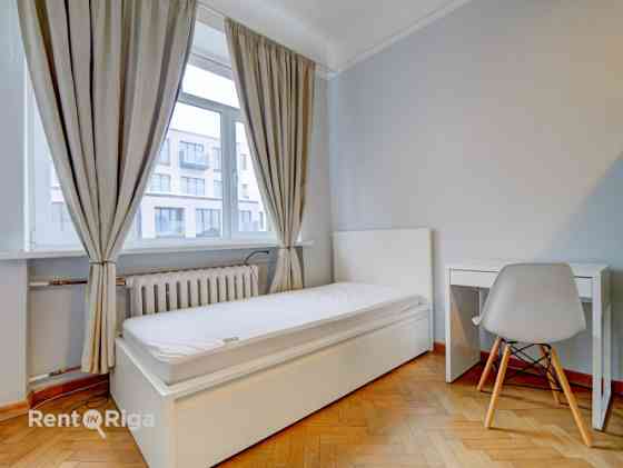 Сдаётся меблированная 3-комнатная квартира в центре Риги.  В квартире недавно был Рига