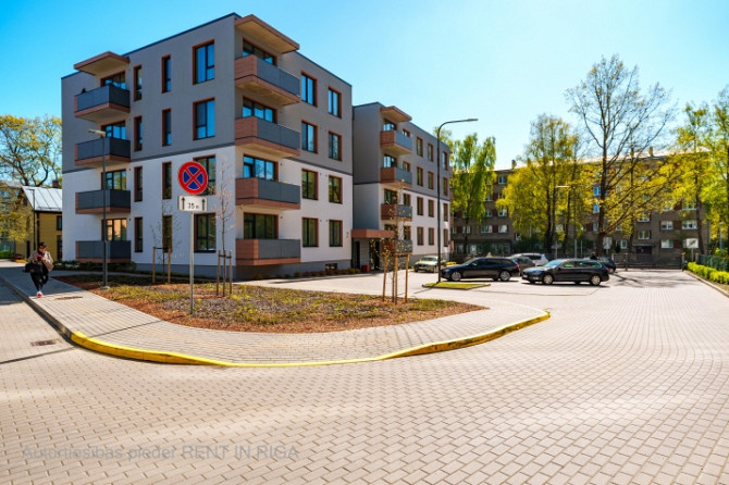 Сдается уютная, современная квартира в проекте Duntes Zīles. Высокий первый этаж Рига - изображение 1