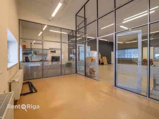 Сдаются офисные помещения  весь 2-й этаж  В аренду предлагается весь второй этаж с Рига