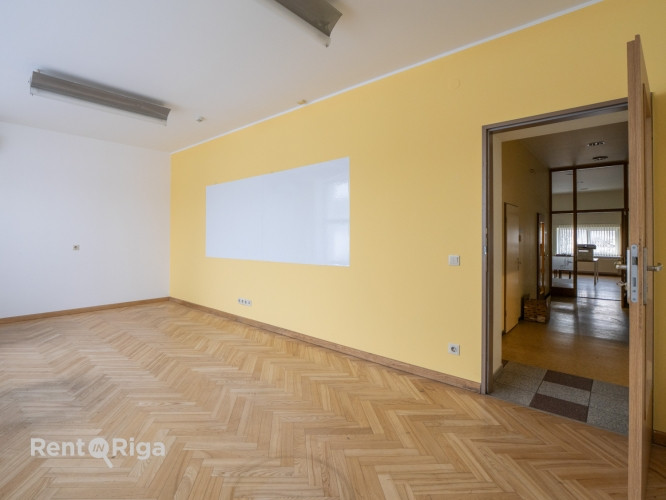 Сдаются офисные помещения  весь 2-й этаж  В аренду предлагается весь второй этаж с Рига - изображение 7