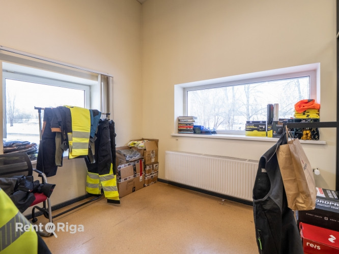 Сдаются офисные помещения  весь 2-й этаж  В аренду предлагается весь второй этаж с Рига - изображение 5