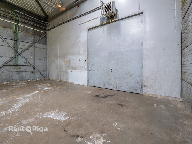 Сдаются в аренду сервисные помещения в выгодном месте  на улице Дунтес 11. Рига - изображение 5