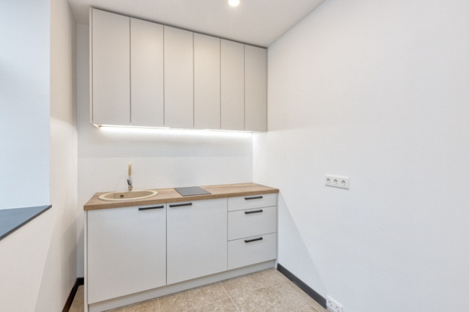 Продается отремонтированная 3-комнатная квартира в центре Риги (1 изолированная Рига - изображение 2