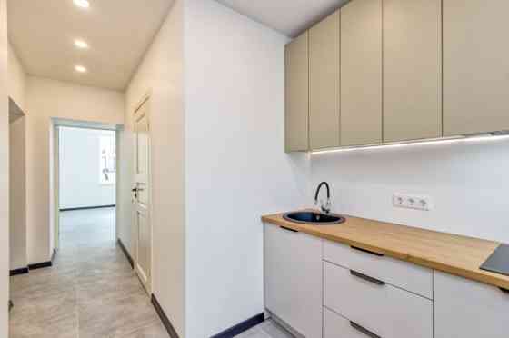 Продается отремонтированная 2-комнатная квартира с отдельной кухней. Квартира Рига