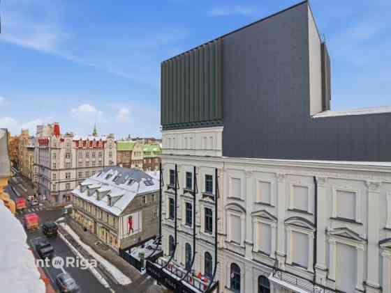 Квартира с видом на Новый Рижский театр.   Предлагается элегантная и полностью Рига