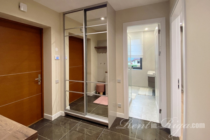 Ilgtermiņa īrei tiek piedāvāts dzīvoklis pie Lielupes, pastaigas attālumā no jūras. Jūrmala - foto 9