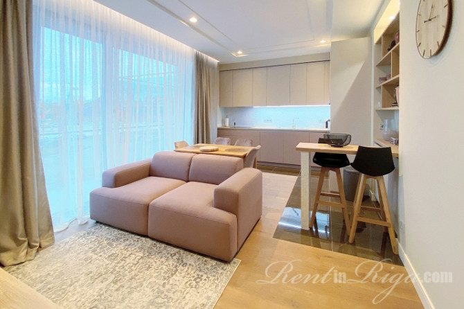 Ilgtermiņa īrei tiek piedāvāts dzīvoklis pie Lielupes, pastaigas attālumā no jūras. Jūrmala - foto 1