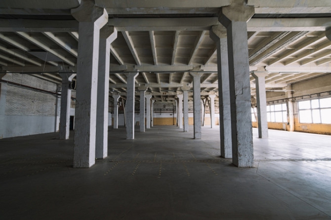 Warehouse or production premises on the 2nd floor with a freight elevator  1 large unrenovated wareh Рига - изображение 3